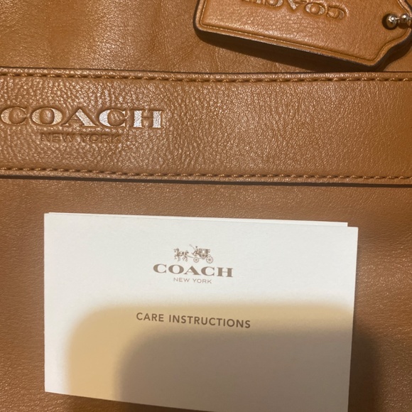 Coach ‘Charles’ Flight Bag. Cognac Leather Crossbody. Unisex - Picture 15 of 16